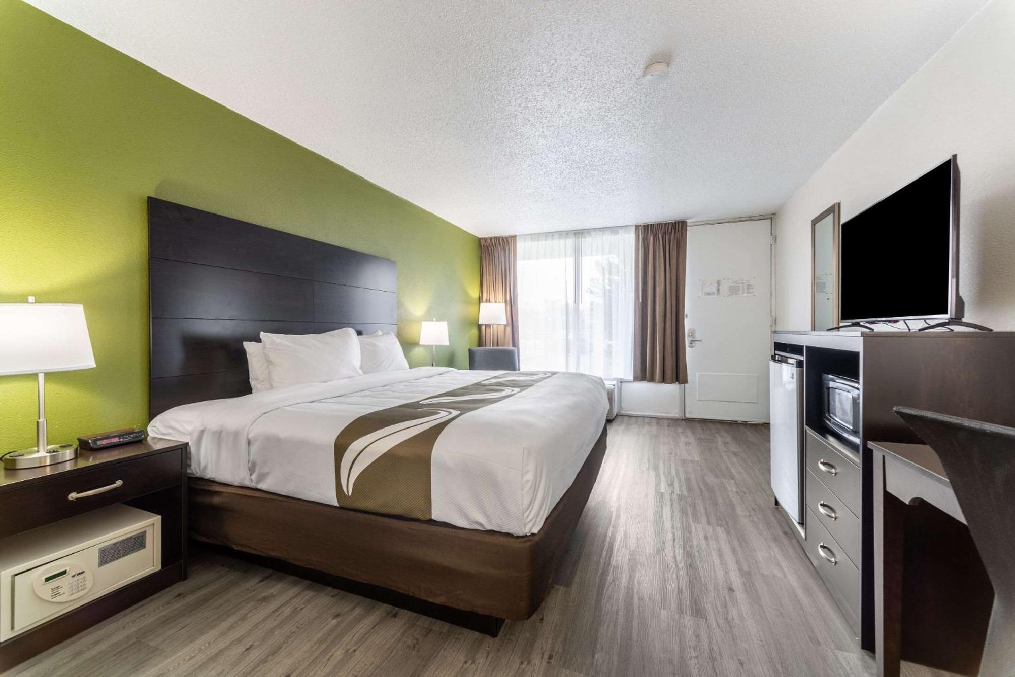 Quality Inn & Suites Vandalia Near I-70 And Hwy 51 Exterior photo